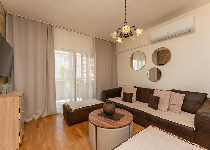 דירה 2 Bedroom Stunning In *