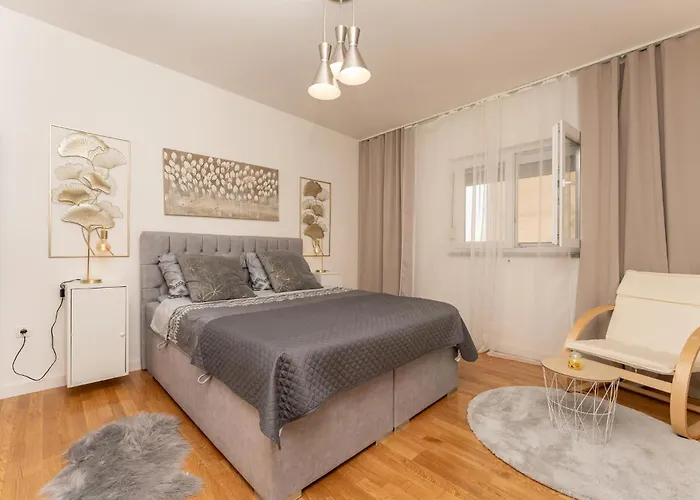 2 Bedroom Stunning In