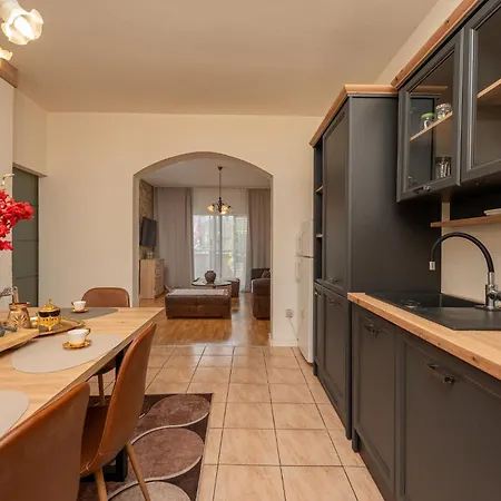 Appartamento 2 Bedroom Stunning In